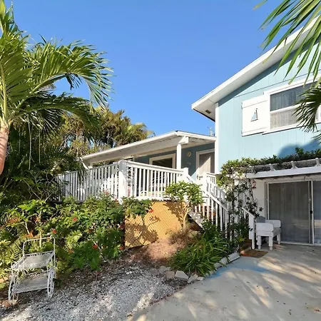 Beach Breeze Hideaway Villa